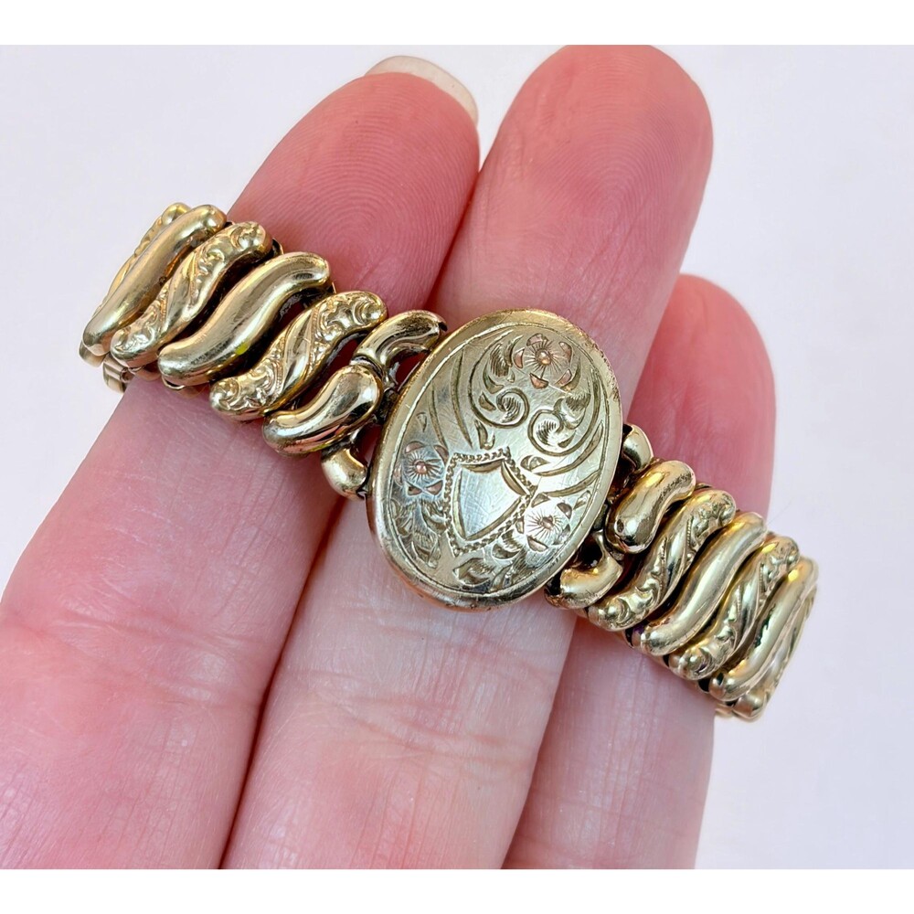 Sweetheart Bracelet, Expansion, Heart Gold Filled Etched American Queen, Vintage